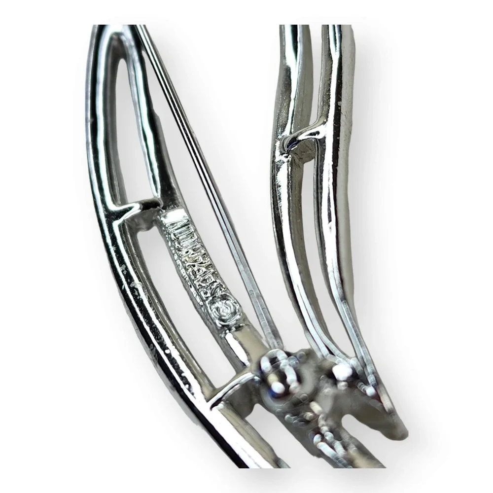 Sarah Coventry Brooch Silver Tone OS Silver Modernist Textured Leaf Pin Vintage